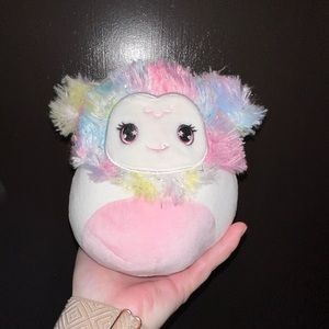 Squishmallows 5” Mystery Blind Bag Mystery White Tie Dye Pink Yeti Amara